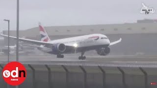 Dramatic moment plane aborts landing at Heathrow [upl. by Aicia]