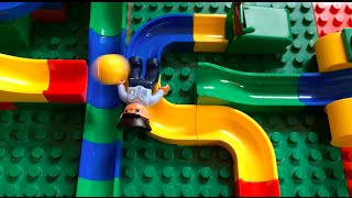 Kugelbahn mit Hubelino und Lego Duplo  Marble run with Hubelino and Lego Duplo [upl. by Trinidad]