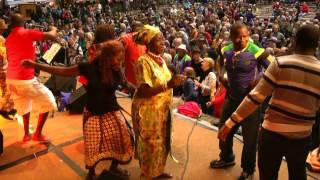 Samba Mapangala amp Orchestra Virunga  1  LIVE at Afrikafestival Hertme 2012 [upl. by Antrim]