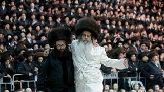 ‫Satmar Rebbe Dancing Mitzvah Tanz In Israel [upl. by Hike]